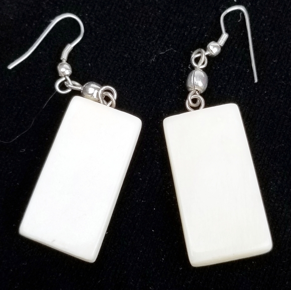 Handpainted Yin & Yang Dangle Earrings EUC - Picture 5 of 8